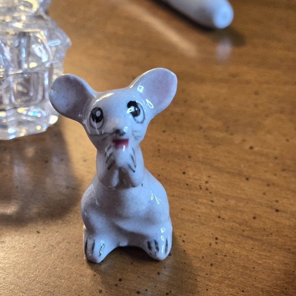 Vintage Mouse Miniature Figurine - White, Japanese Ceramic / Porcelain - Picture 9 of 9